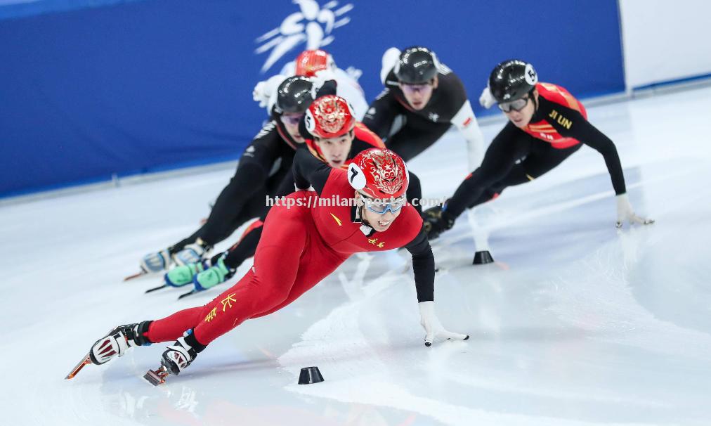 中国短道速滑团体赛夺冠夺金